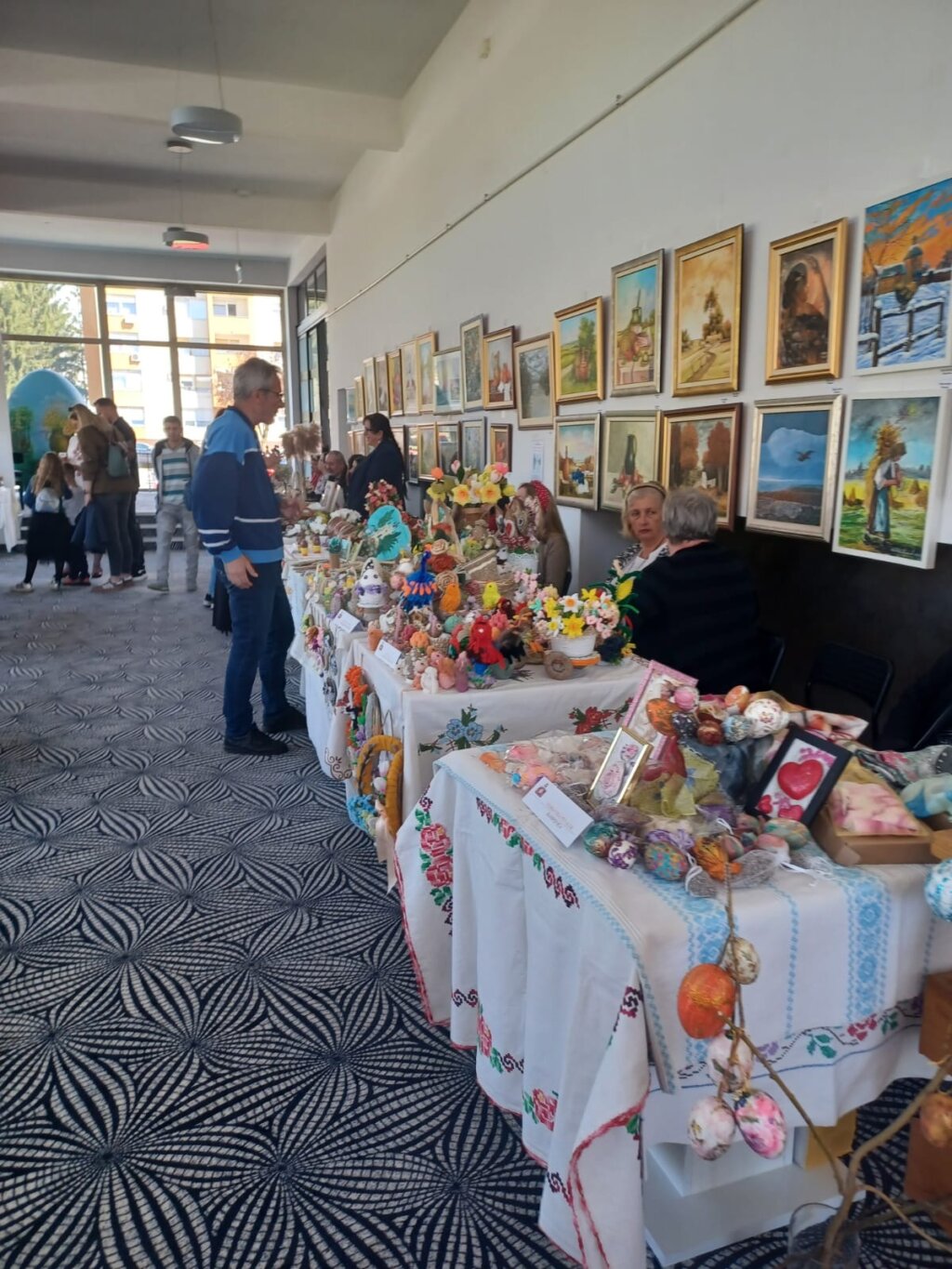 58ef2ad9 B63a 4af4 93a1 1ecb34b265e0