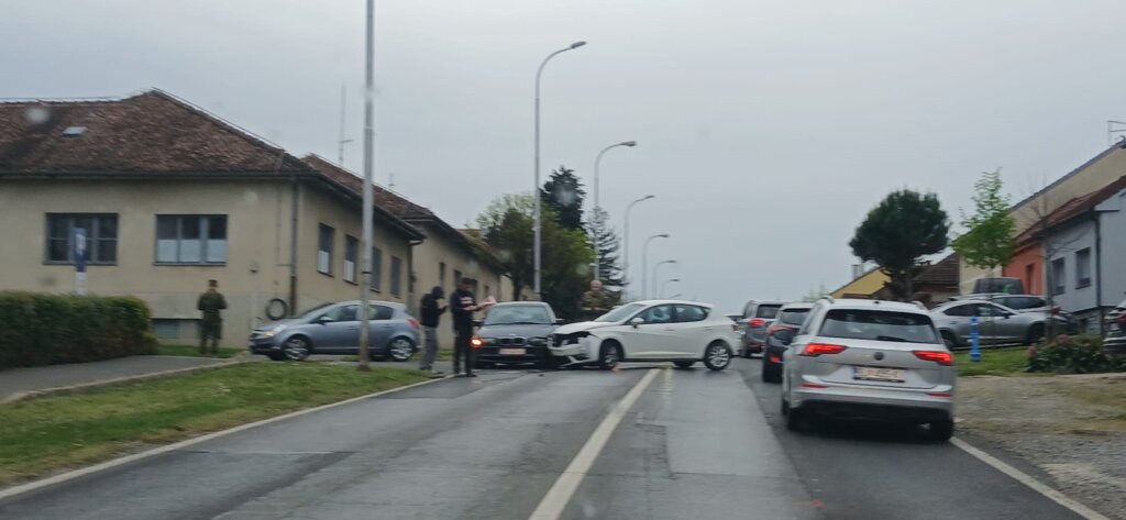 5c8fde27 46d2 4732 A2b3 D400aa5283a8