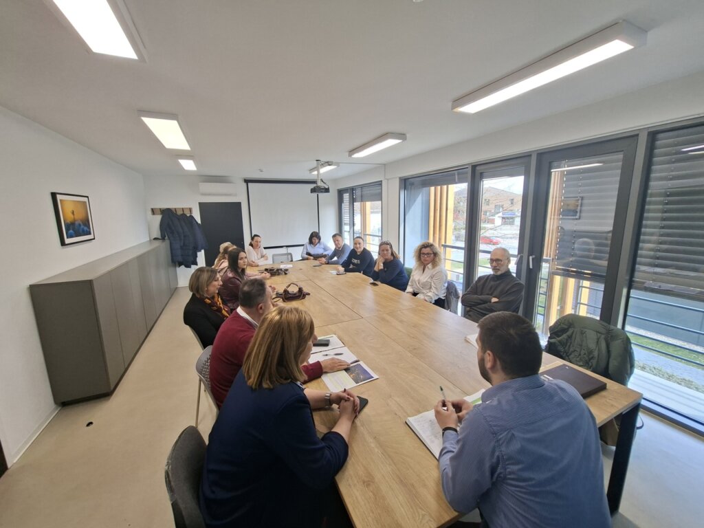 660937843 1440104044826728 927661914355745020 N