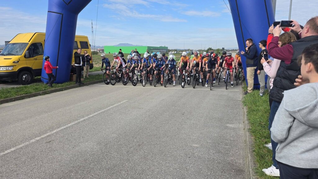 661476512 1562872092515407 1086616478588074557 N