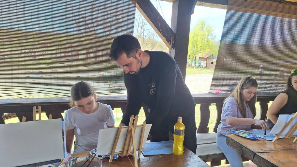 666044249 4255791431337808 3458443216709484413 N