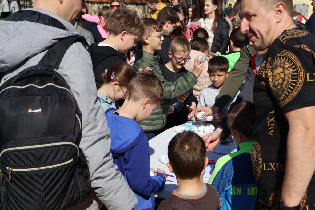 666843421 1254739470107097 2745374998215692393 N