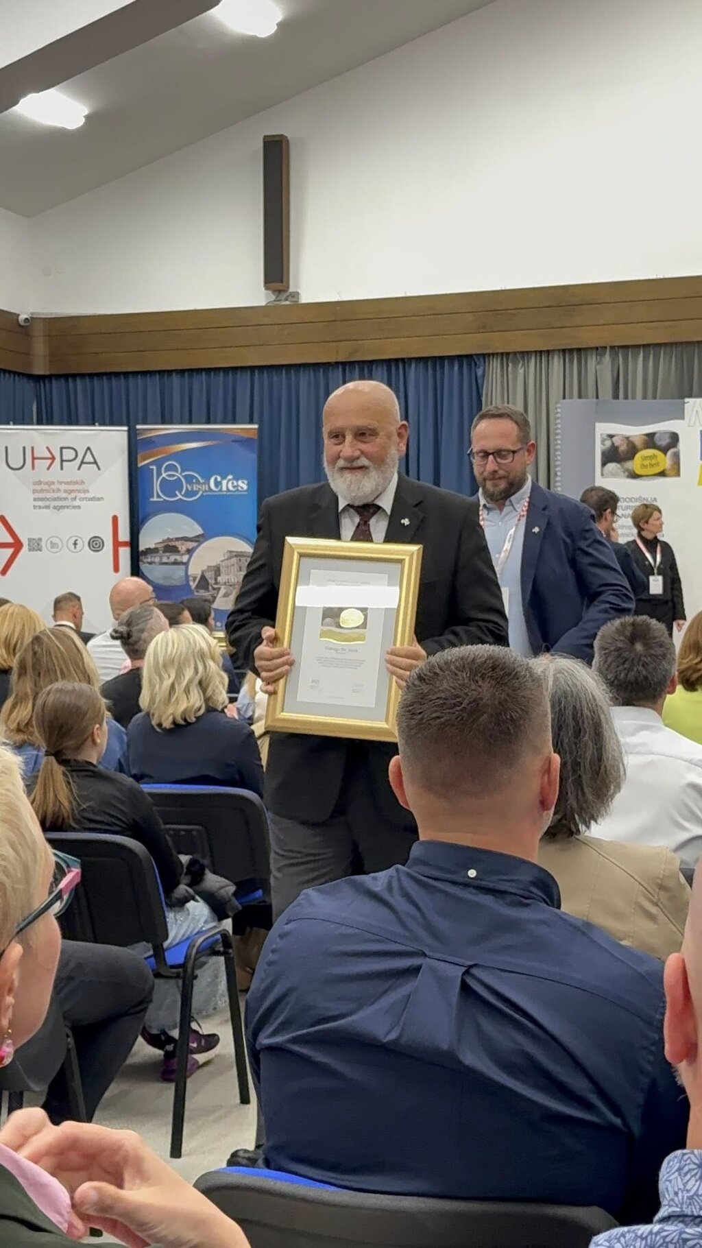 670784325 1452034590300340 1413358392507715345 N