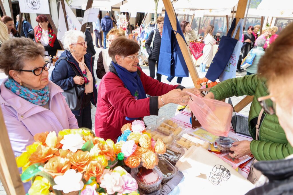 672679861 1304017364990105 165974246175540945 N