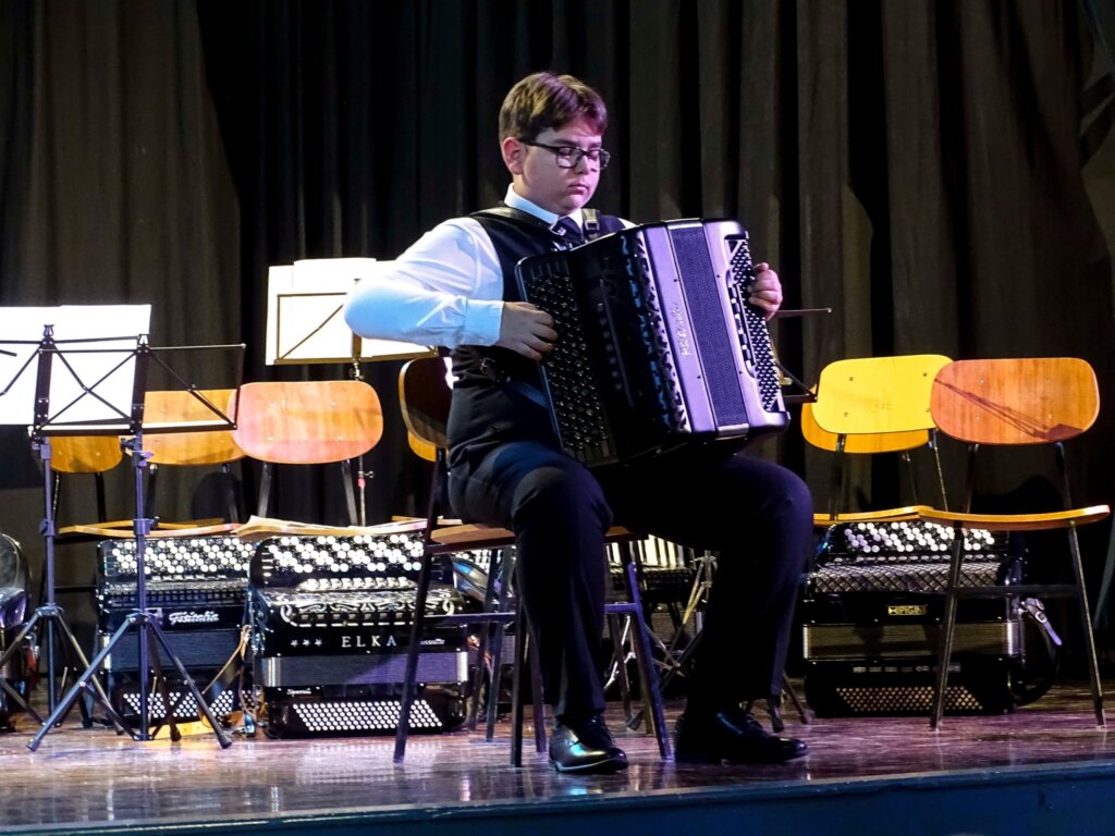 678589726 1921971578746866 8689010400454569316 N