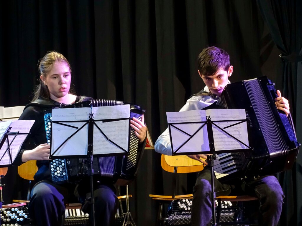 679405465 1921971315413559 2113975400733443434 N