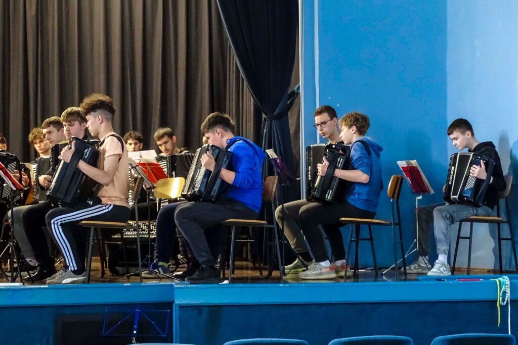 679864067 1921970322080325 3502031572315364183 N