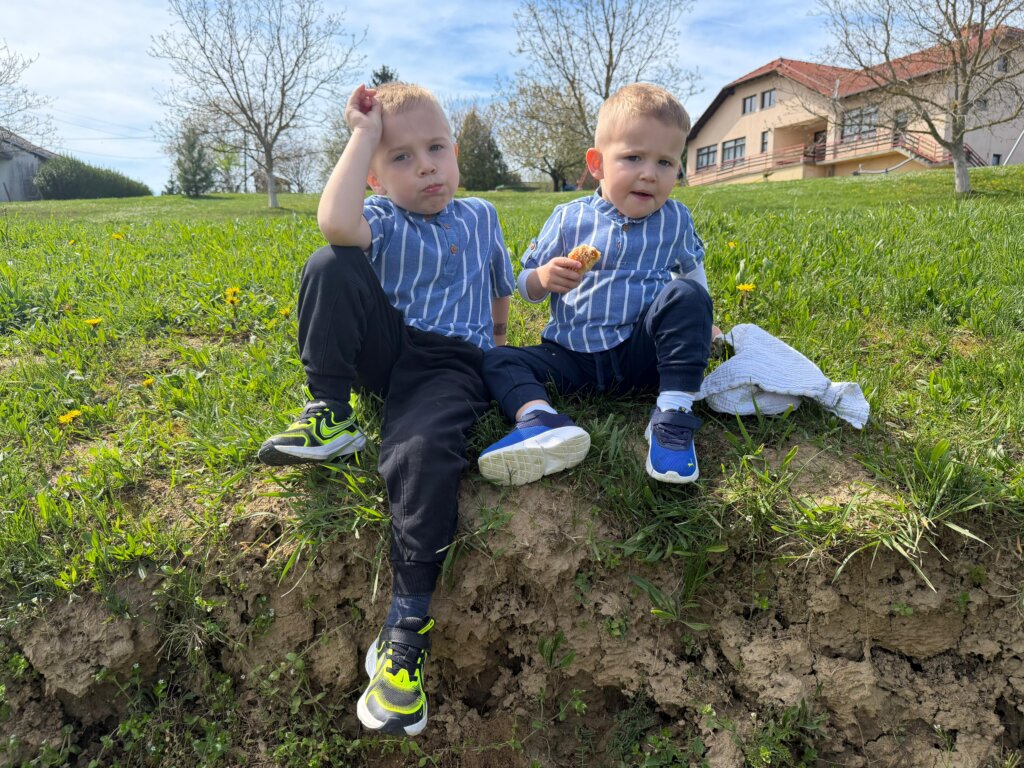 679f44b2 41cd 44bd B427 40b37f48f5b3