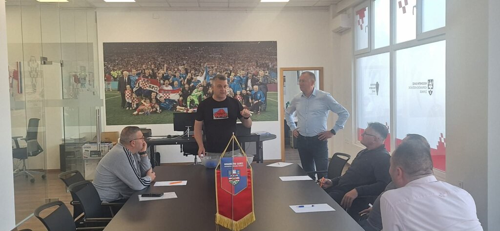 6bd548f2 875d 4228 995c E0adb11bba1d