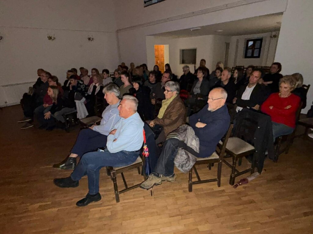 6e60ee8c 1225 4335 954d 34556f9cc899