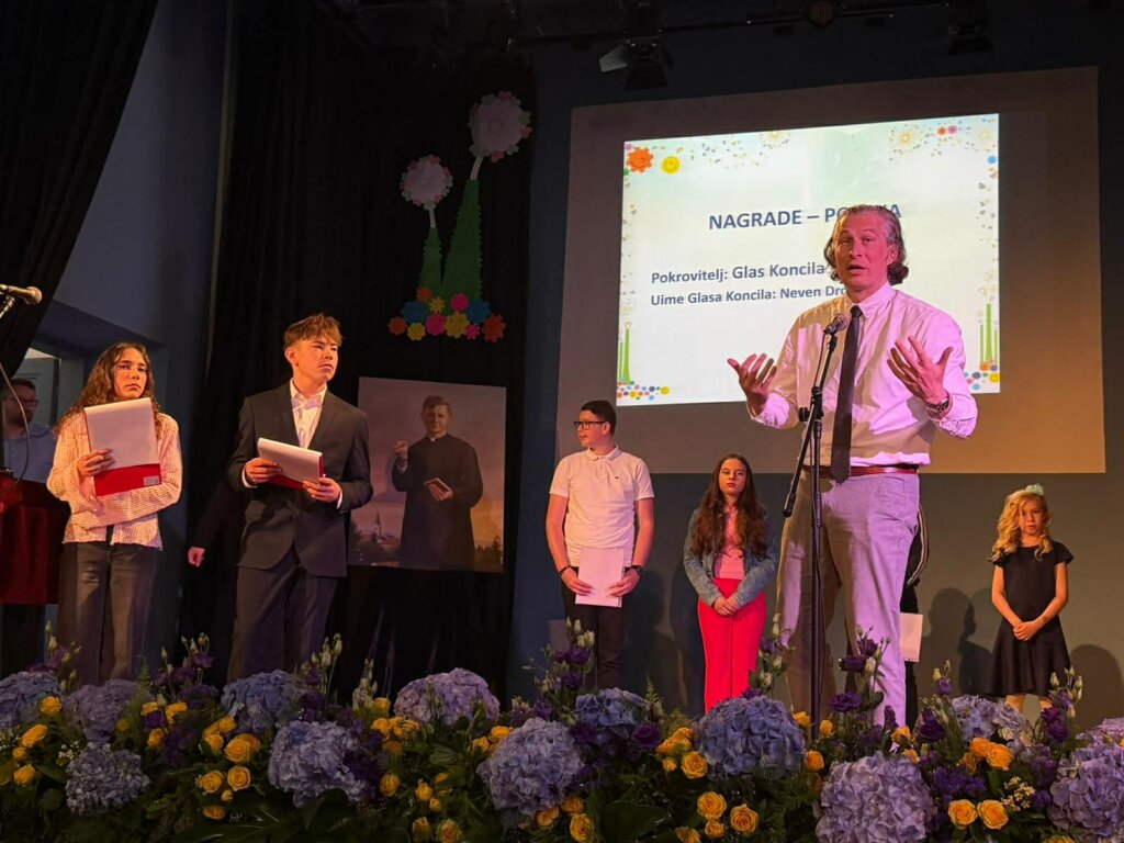 76fb1938 Dfea 4d7a Ba71 37290ae4d64a