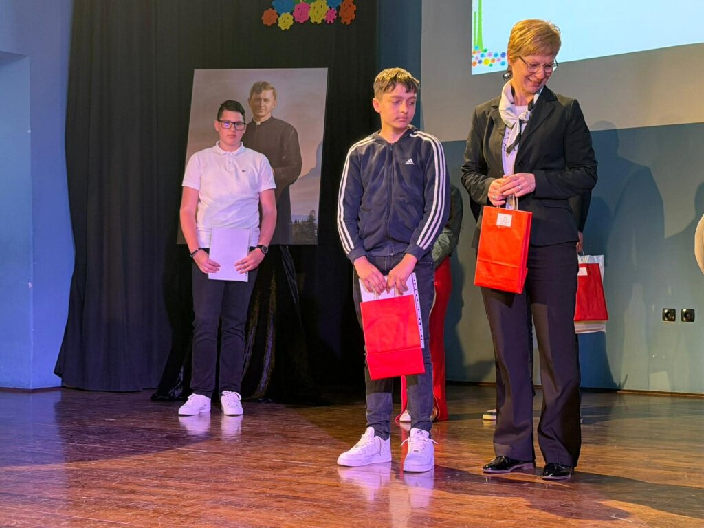 94596e19 3c70 4704 Ae5b 178fcb31e751