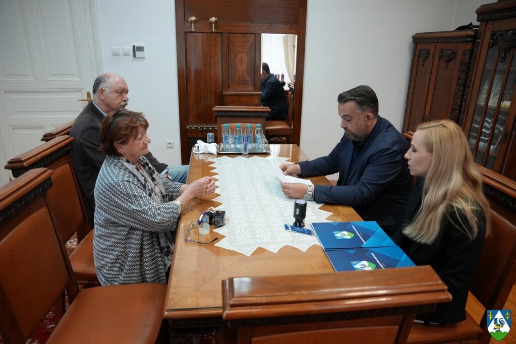 Kkz02222 1024x682 Equal