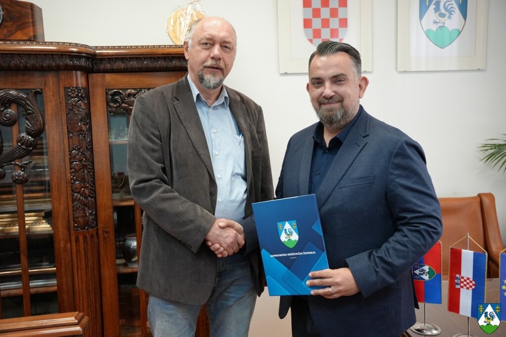 Kkz02256 1024x682 Equal