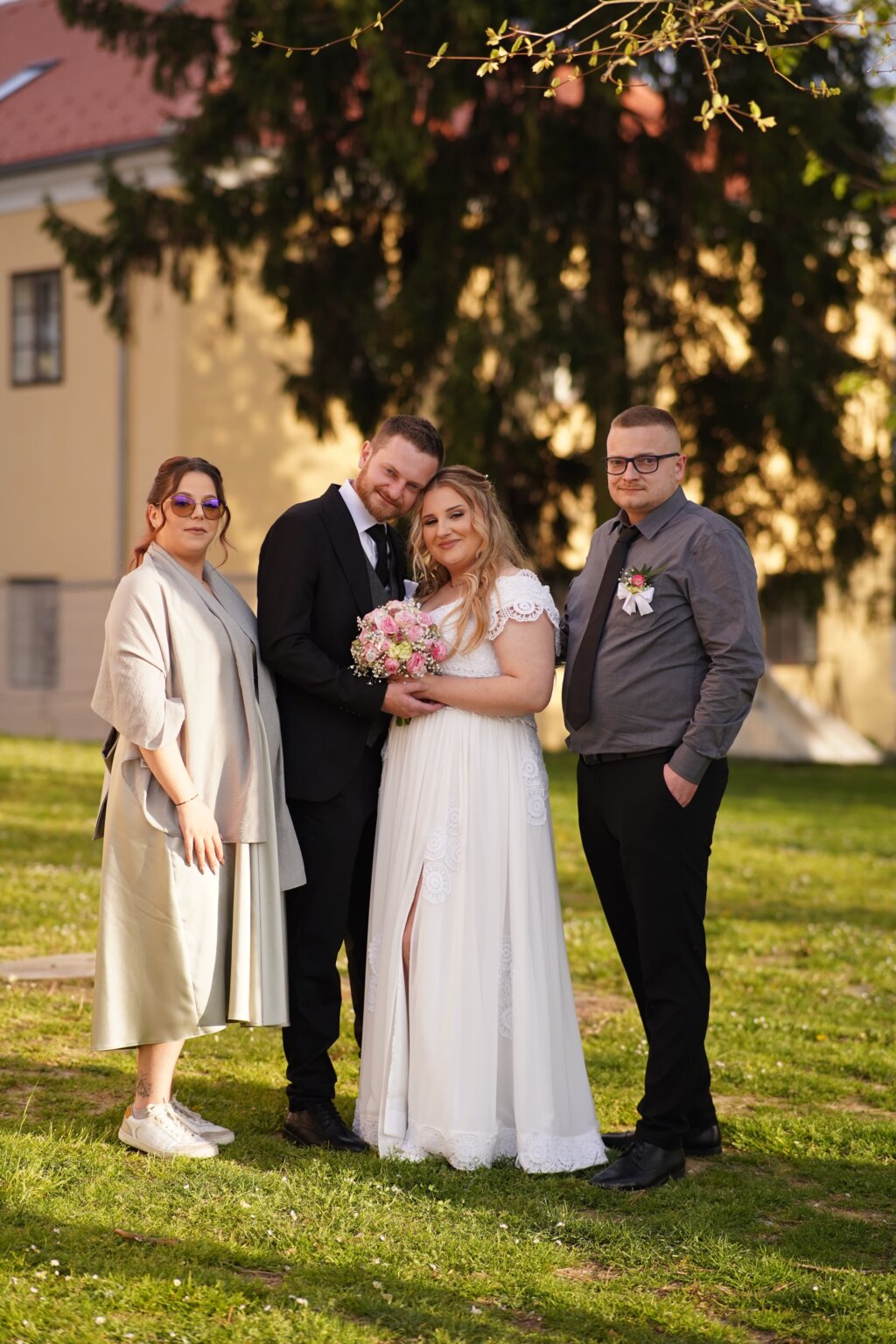 Photo 2026 04 11 21 33 53 9