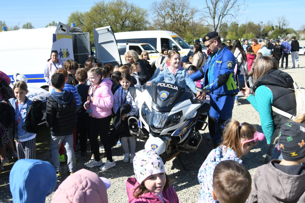 Koprivnica: Povodom Dana županije Prikaz Velikog Tehničkog Zbora Sustava Civilne Zaštite KkŽ Uključujući Sve žurne Službe