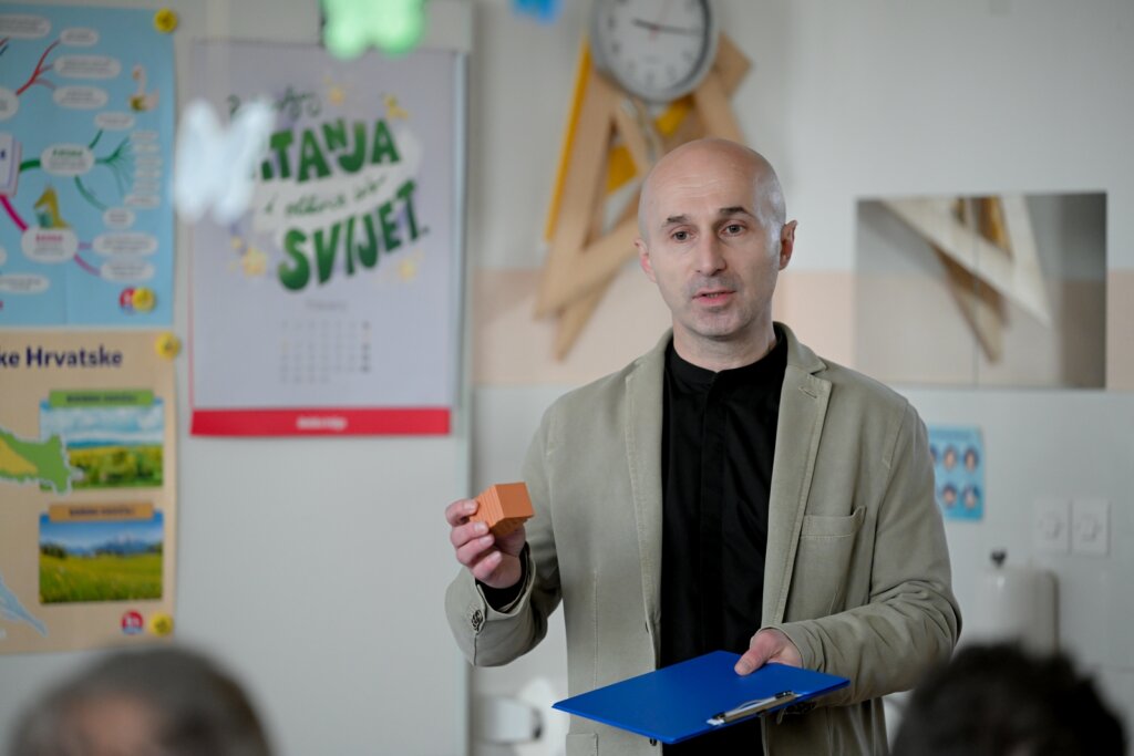 Podrucna Skola Grada (10)