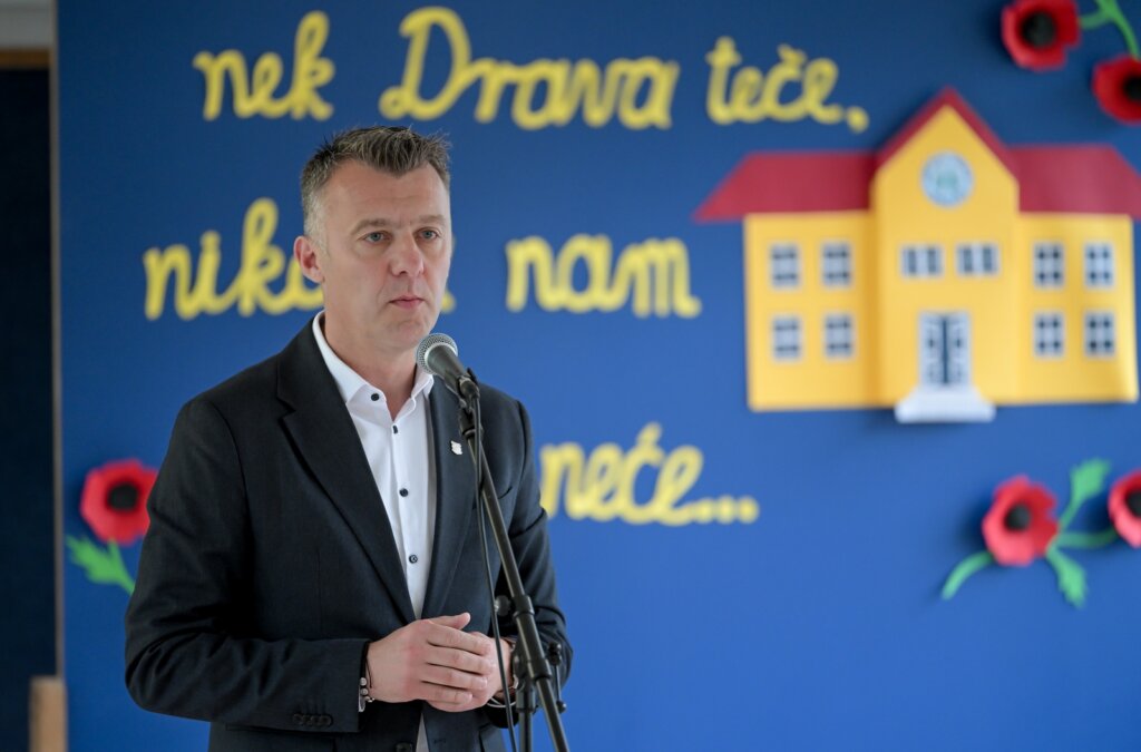 Trnovec Skola 24
