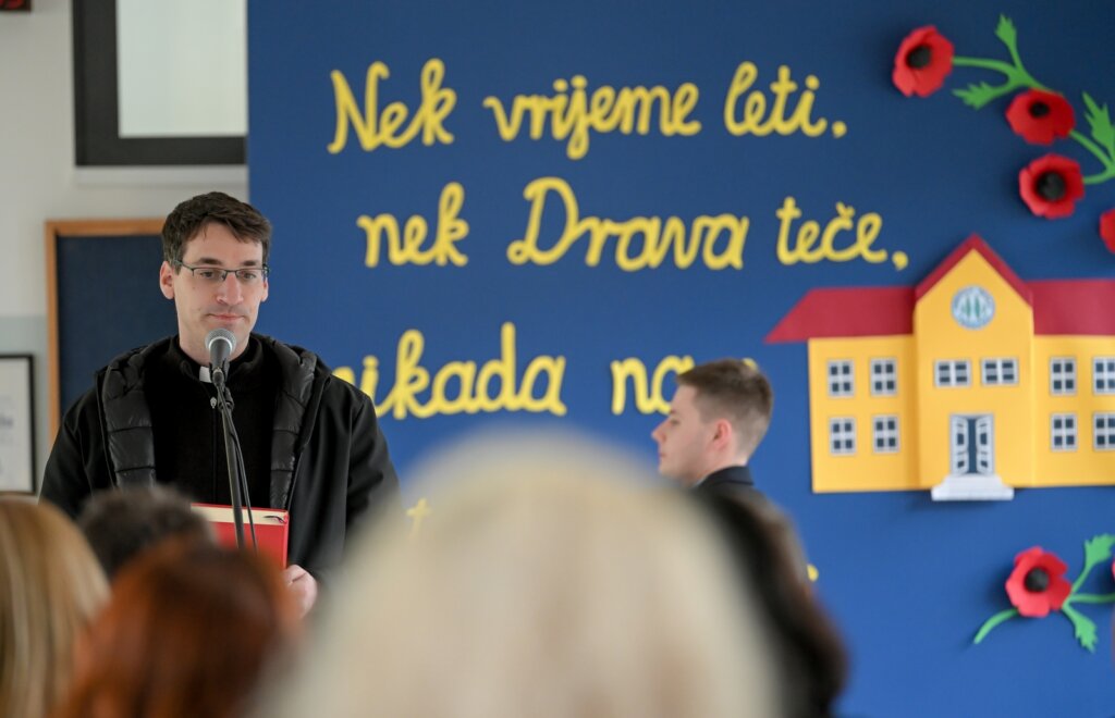 Trnovec Skola 30