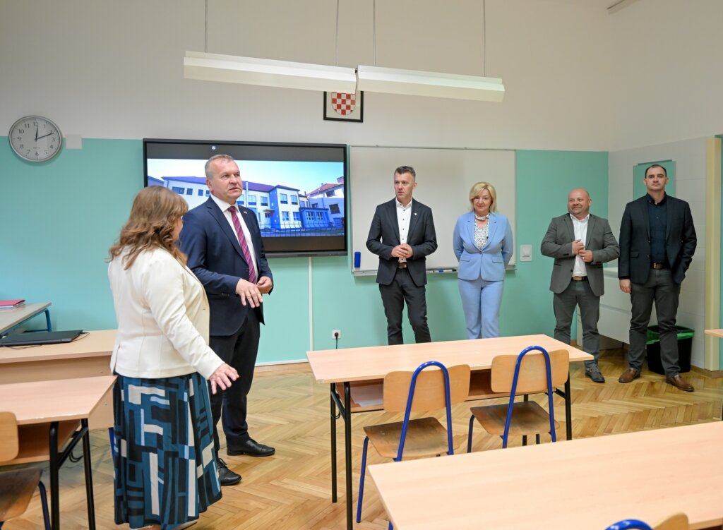 Trnovec Skola 37