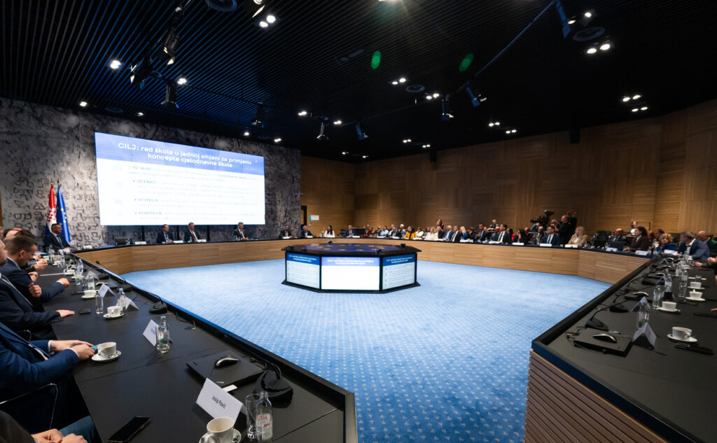 Urucivanje Ugovora (4)