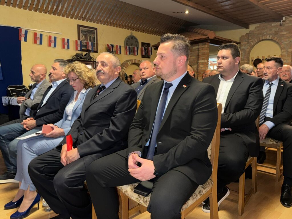 Whatsapp Image 2026 04 15 At 19.55.24