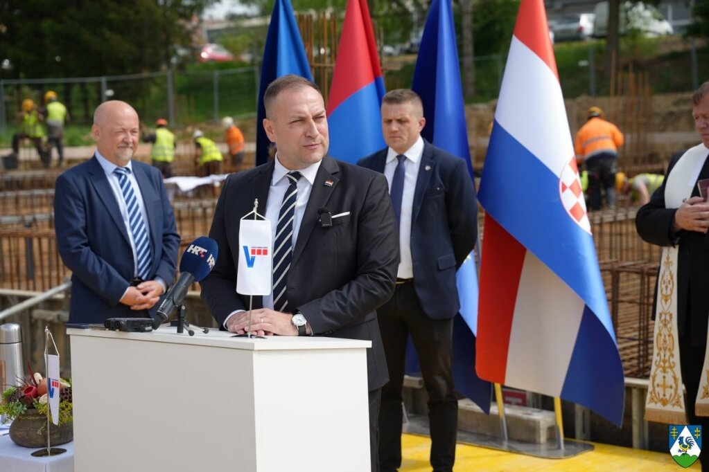 Whatsapp Image 2026 04 16 At 12.13.49 3 1024x682 Equal