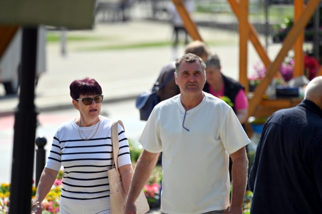 A2dc752c E043 4210 B9a7 59068870430c