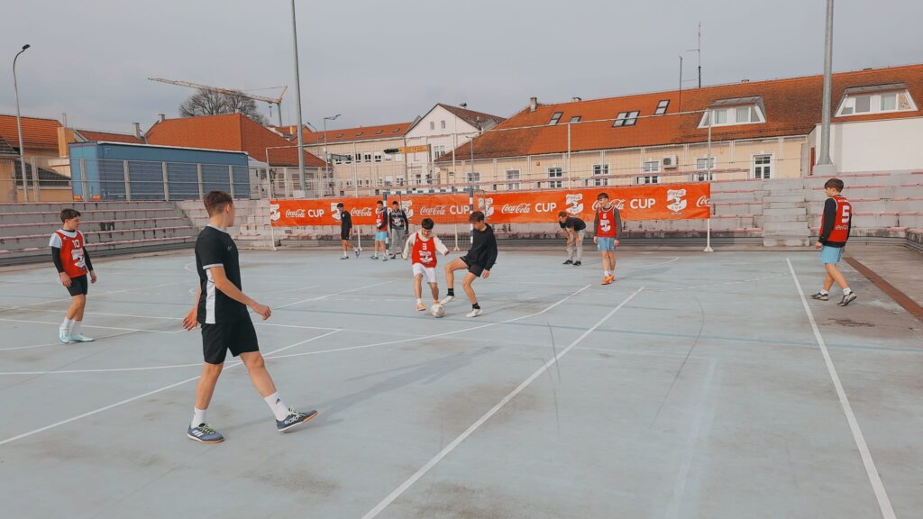 A9be5194 448a 46fd 87ac 4085baa5bb43