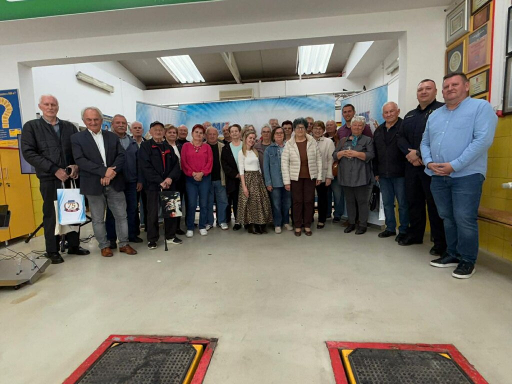 [FOTO] AMK Križevci organizirao predavanje u sklopu programa “Zlatne godine” za vozače 65+
