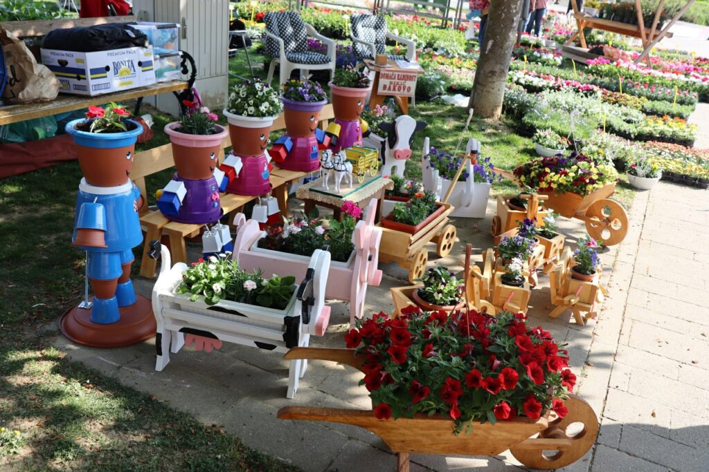 B4e9eeb8 2687 42ad 9fde 4743e26d428b