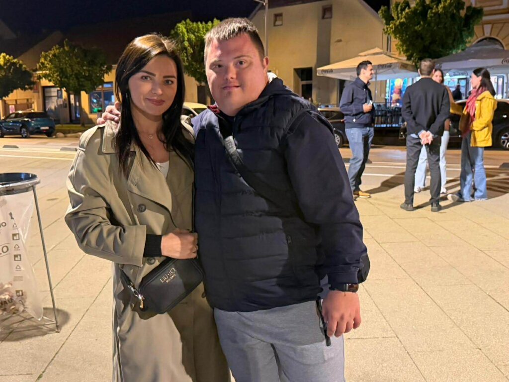 B988b800 8293 4cb6 8858 0a3155992dd5