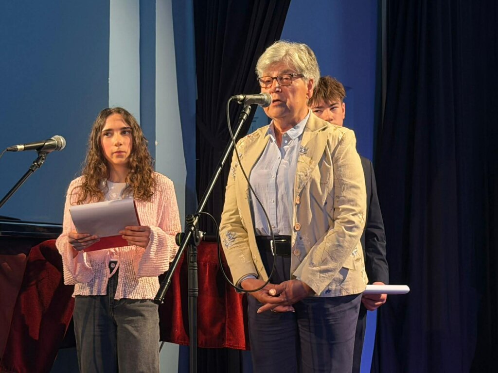 C6ccfef5 1461 4264 82e2 F3f931826c46