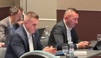 D3012735 F52f 4fbc B39c 21b94b0fd380