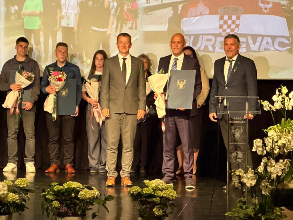 đurđevac Svečana Sjednica0ace9378 71af 4a99 9441 0498c39edd07 (1)