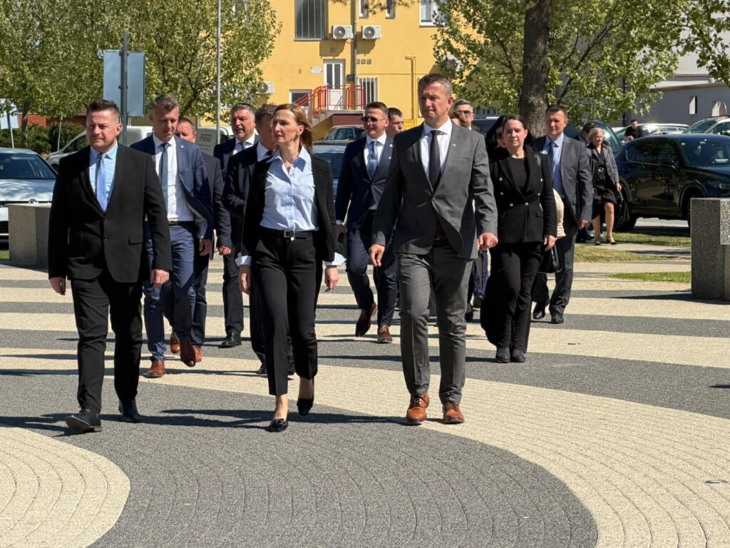 đurđevac Svečana Sjednica0ace9378 71af 4a99 9441 0498c39edd07 (18)