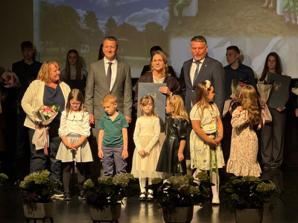 đurđevac Svečana Sjednica0ace9378 71af 4a99 9441 0498c39edd07 (19)