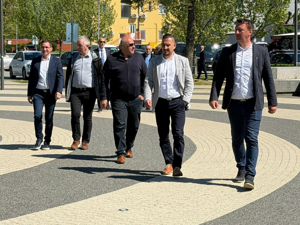 đurđevac Svečana Sjednica0ace9378 71af 4a99 9441 0498c39edd07 (26)