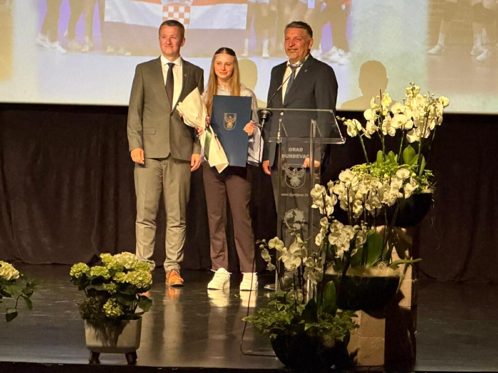 đurđevac Svečana Sjednica0ace9378 71af 4a99 9441 0498c39edd07 (53)