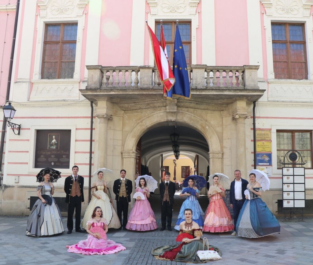 E2df12fc B913 47c2 850d B7ea49cd2a8d