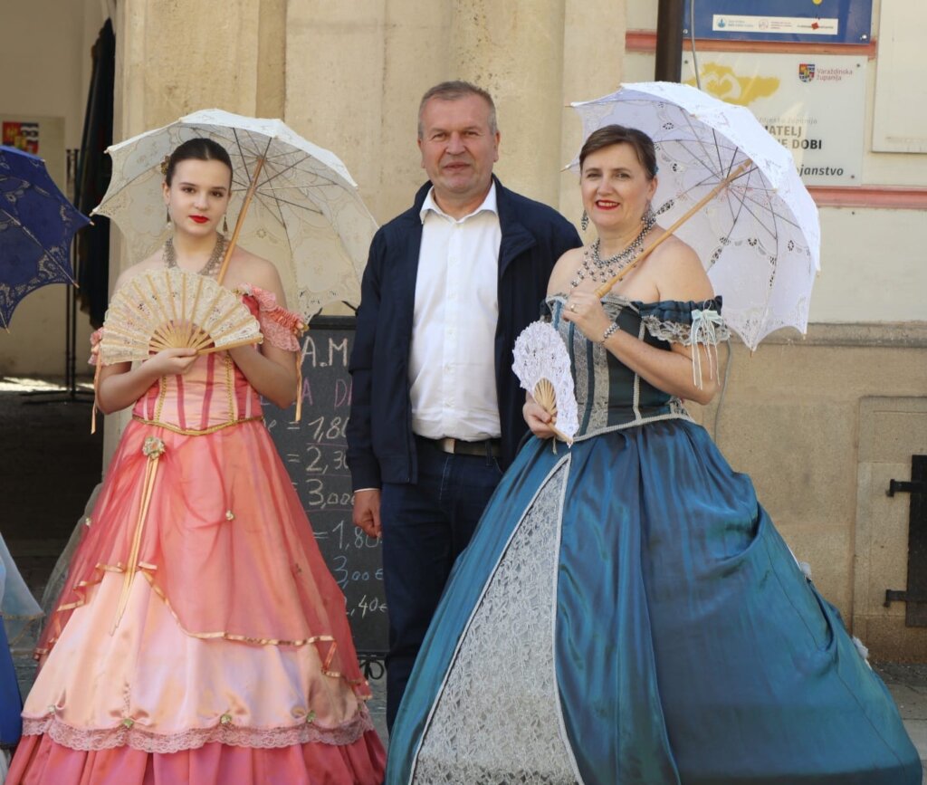 Eed9c188 Ad2d 43db A099 1e60ac3b4331