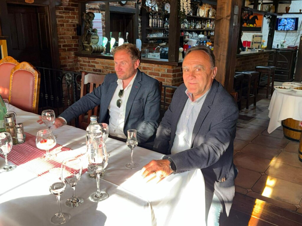 Fefdec0a 48ca 4b9e 833c Cc91e74c5ec3