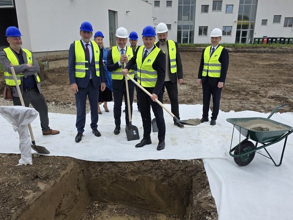 Poalganje Kamena Temeljca Ps Strmec.jpg 648x432 Q85 Subsampling 2