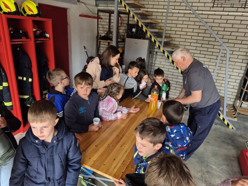 Posjet Učenika Dvd U Starigrad (8)