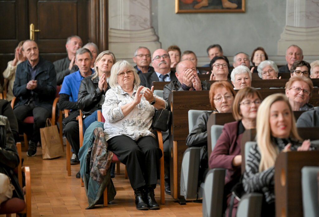Umirovljenici Zlatna Dob Svjetska Zdravstvena Travanj 2026 (2)