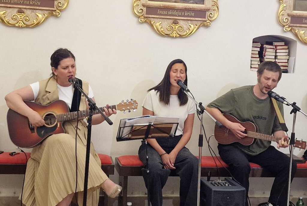 04 Trio Živim, Tamara Perc, Dora Bunić, Matija Antolić