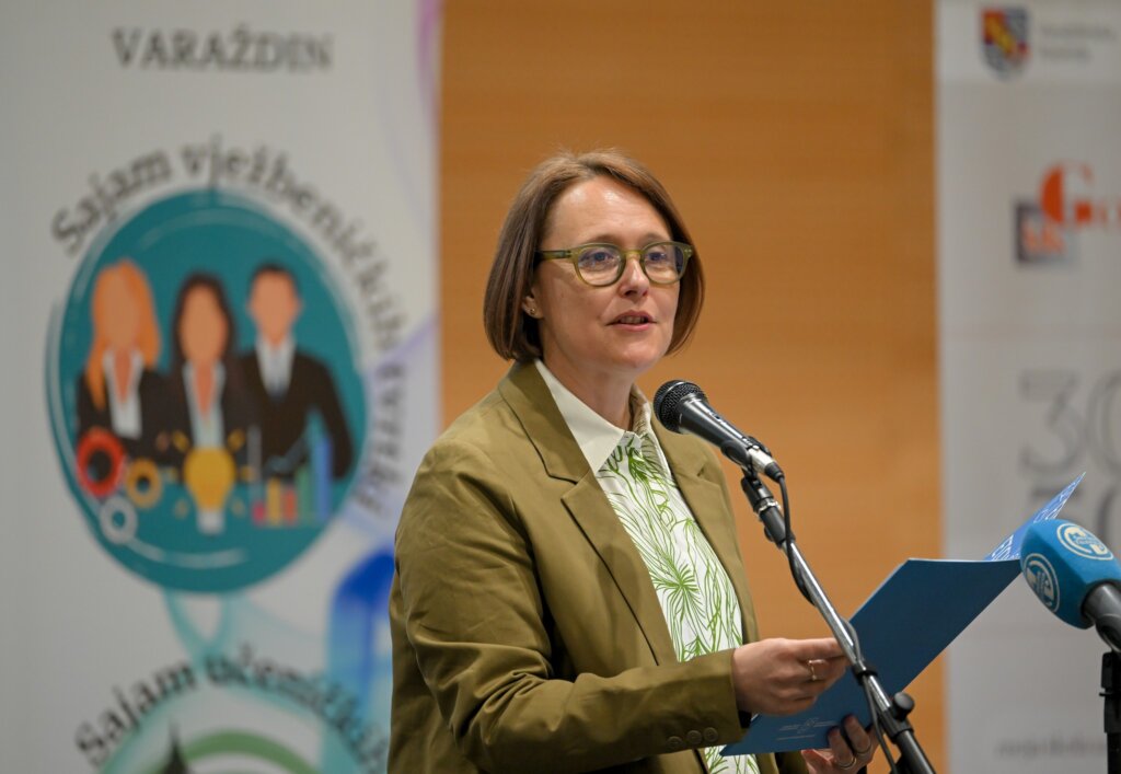 Gospodarska Skola 6