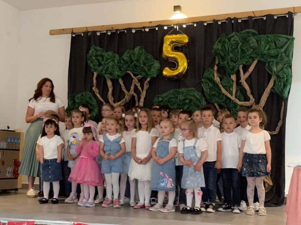 Dv Crvenkapica Fark (1)