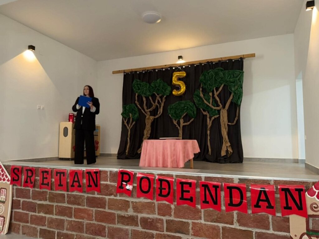 Dv Crvenkapica Fark (14)