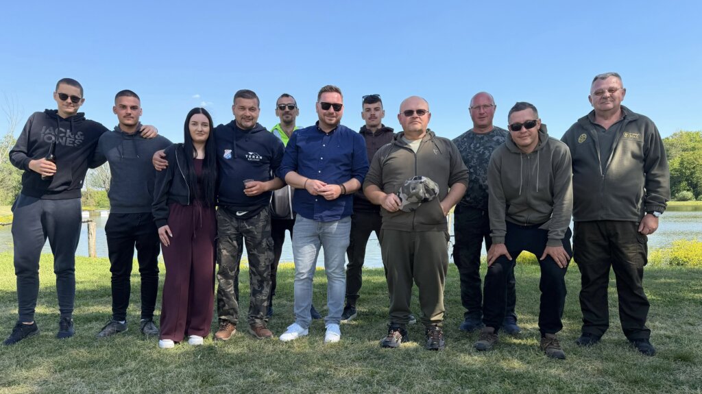 F886990b 5e3b 43db Befb 130158f349b8